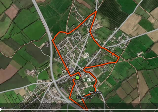 🏃‍♀️🏃 Parcours Running | La célèbre place de l’église, les ruelles chargées d’histoire et les prémices de la campagne normande – sublimées par les couleurs dorées du coucher du soleil, voilà un parcours qui devrait vous apporter vitesse & motivation.

🔁 1 boucle de 5 kilomètres à faire 1 ou 2 fois.

𝐈𝐧𝐟𝐨𝐫𝐦𝐚𝐭𝐢𝐨𝐧𝐬 & 𝐢𝐧𝐬𝐜𝐫𝐢𝐩𝐭𝐢𝐨𝐧𝐬 ⤵️
✍️ https://cyclomontblanc.fr

#CyclosportiveMontBlanc #CycloMontBlanc #RunningMontBlanc #SainteMereEglise #Cyclo Gravel Cyclisme Cyclosport Route Velo VeloRoute Cycling CyclingEvent CyclingFrance CycloTourisme
Running CourseAPied Run 10km 5km FFA
Normandie Manche Cotentin DDayLand
LaurentJalabert Jaja EKOI SMH CLSO @attitudemanche @cotentin.unique @lamanche_departement