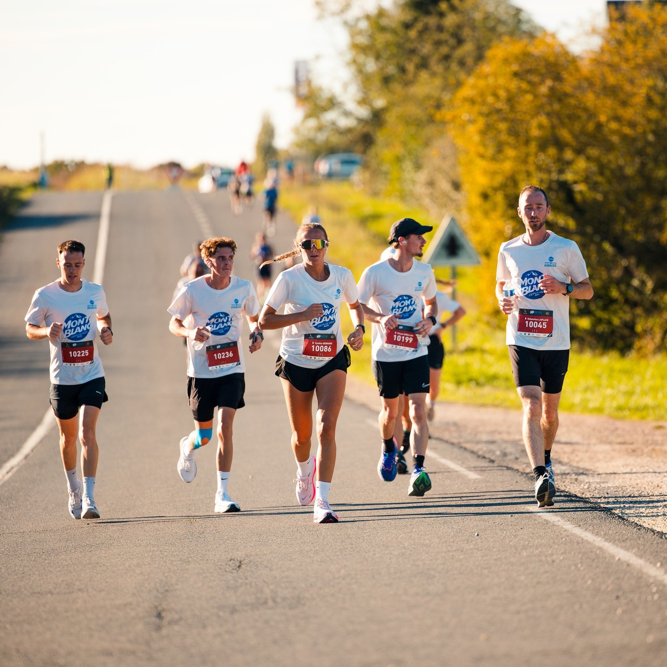 🏃🏃 Une belle fête populaire autour de Sainte-Mère-Eglise !
500 courageux, 500 belles histoires. Amis Runners, bravo et merci 💙

#CyclosportiveMontBlanc #CycloMontBlanc #RunningMontBlanc #SainteMereEglise #SME