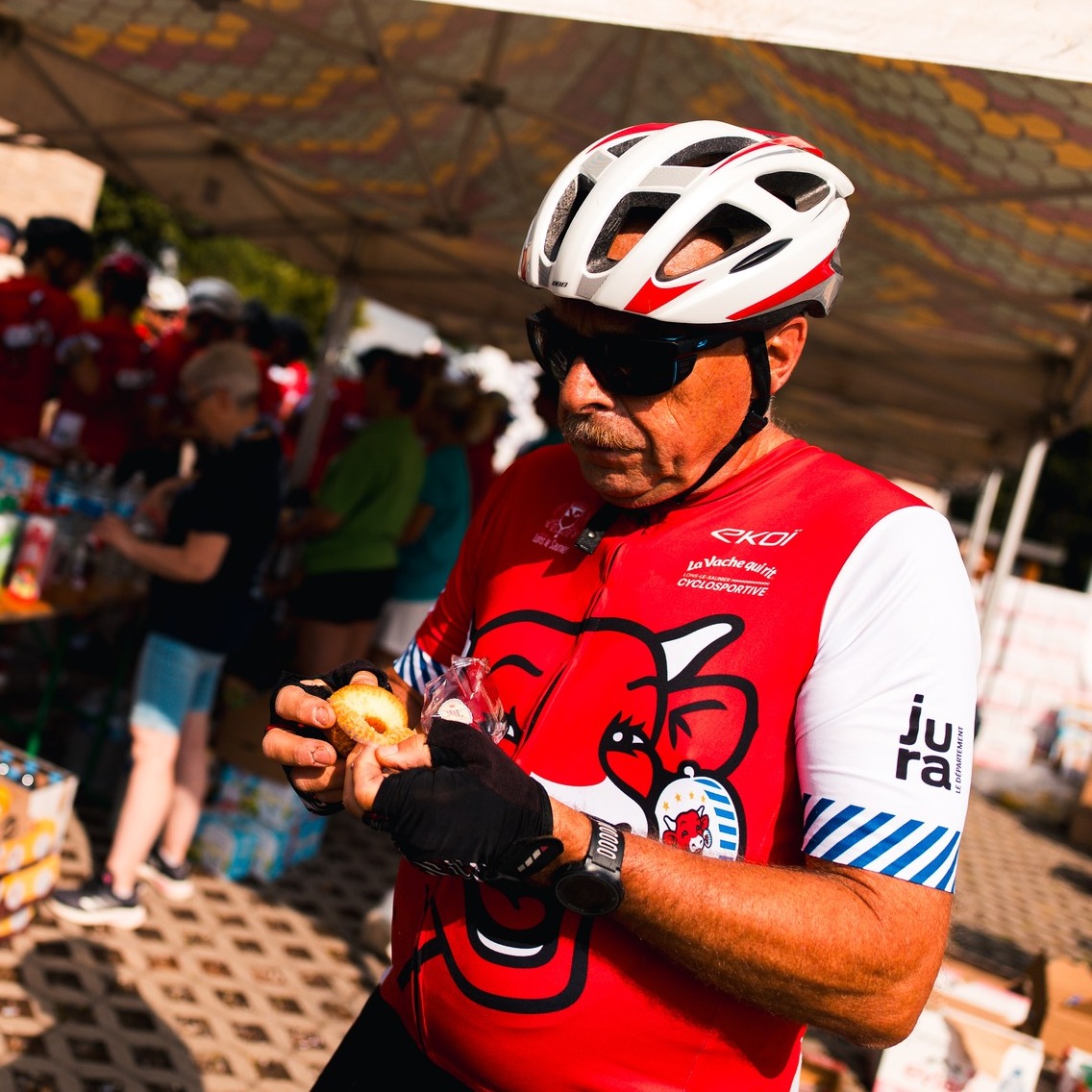 Rando-gourmande ou cyclosportive ? 😅
Les ravitaillements font partie intégrante de l'épreuve !🍴

𝐈𝐧𝐟𝐨𝐫𝐦𝐚𝐭𝐢𝐨𝐧𝐬 & 𝐢𝐧𝐬𝐜𝐫𝐢𝐩𝐭𝐢𝐨𝐧 ⤵️
✍️ https://cyclomontblanc.fr
✍️ https://running.cyclomontblanc.fr

#CyclosportiveMontBlanc #CycloMontBlanc #RunningMontBlanc #SainteMereEglise #Cyclo #Gravel #Cyclisme #Cyclosport #Route #Velo #VeloRoute #Cycling #CyclingEvent #CyclingFrance #CycloTourisme
#Running #CourseAPied #Run #10km #5km #FFA
#Normandie #Manche #Cotentin #DDayLand
#LaurentJalabert #Jaja #EKOI #SMH #CLSO